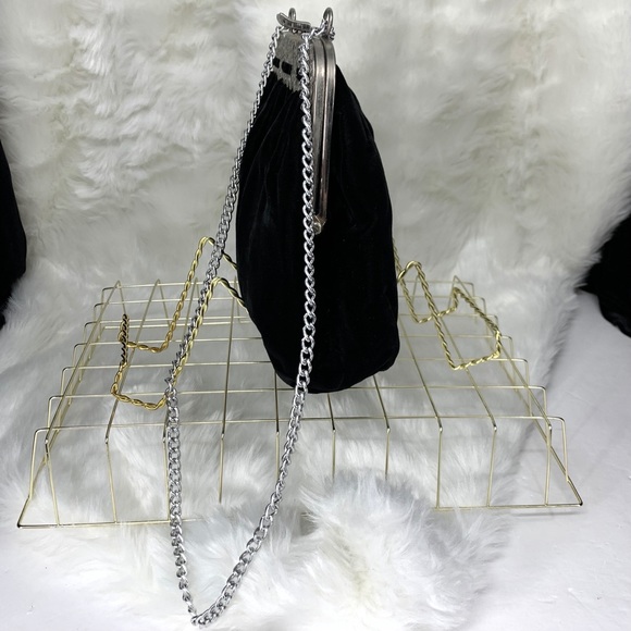 Vintage Black Velvet Evening Bag, Silvertone Metals - Picture 7 of 14